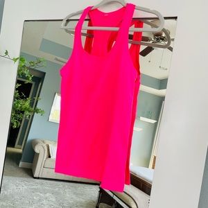 Lululemon swiftly tank size 4